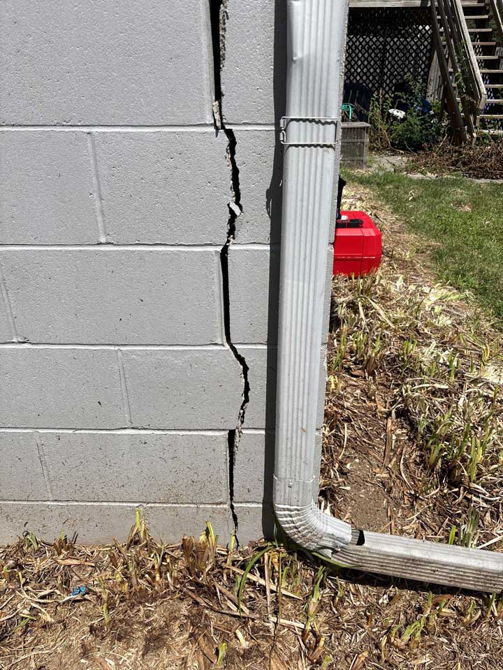 foundation-crack-omaha-nebraska